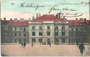 1905 Győr, Frigyes laktanya belseje. Kiadja Milanes Iván