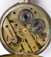 Remontoir dupla ezüst fedeles zsebóra,  vésett tokkal, gyöngyházberakásos számlappal. Működő, jó áll...