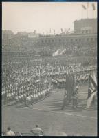 1953 aug. 20. Budapest, Népstadion ünnepélyes megnyitója, 24 db korabeli fotó, egy részük kartonra ragasztva, feliratozva, 6x9 és 13x18 cm