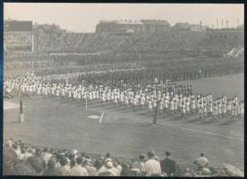 1953 aug. 20. Budapest, Népstadion ünnepélyes megnyitója, 24 db korabeli fotó, egy részük kartonra r...