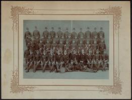 1911 Osztrák-magyar katonák csoportképe, díszes kartonra kasírozva, 15x21,5 cm