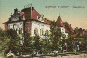 Budapest XII. Svábhegy, Nagy szálloda, vasúti síneken ülő gyerekek. Kiadja Virág Károly és Társa