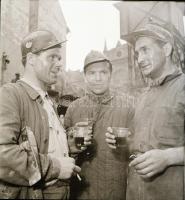cca 1957 Budapest, földalatti villamos (metró) építkezésről készült 15 db vintage negatív Kotnyek An...