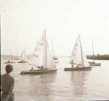 cca 1960 Tiszavölgyi József (1909-?) budapesti fotóriporter hagyatékából 13 db vintage negatív külön...