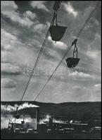 cca 1980 Gebhardt György (1910-1993) budapesti fotóművész hagyatékából 2 db jelzés nélküli, vintage ...