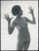 cca 1975 Leányságuk emlékére, 4 db vintage negatív (24x36 mm) + 4 db vintage fotó, 24x18 cm és 15x10...