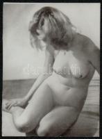 cca 1976 Menesdorfer Lajos (1941-2005) budapesti fotóművész hagyatékából 13 db jelzés nélküli vintag...