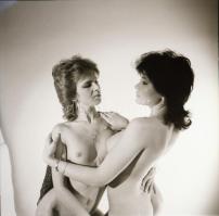 cca 1980 Jóleső expozíciók, szolidan erotikus felvételek, 4 db vintage negatív (6x6 cm) + 4 db vinta...