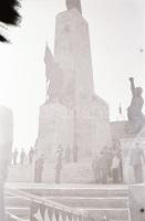 cca 1949 Katonák és sportolók koszorúzási ünnepsége a Gellért hegyen, Rózsa György (?-?) budapesti f...