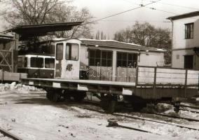 1987 Budapest, fogaskerekű a szabadban és a műhelyben, 77 db vintage negatív, 24x36 mm
