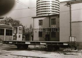 1987 Budapest, fogaskerekű a szabadban és a műhelyben, 77 db vintage negatív, 24x36 mm