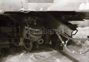 1987 Budapest, fogaskerekű a szabadban és a műhelyben, 77 db vintage negatív, 24x36 mm