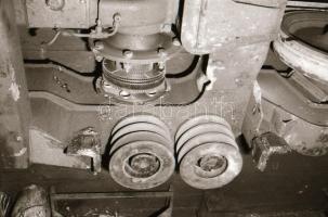 1987 Budapest, fogaskerekű a szabadban és a műhelyben, 77 db vintage negatív, 24x36 mm