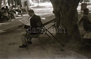 cca 1949 Budapest, Szent Lukács gyógyfürdő és a falán elhelyezett hálaadó márványtáblák Rózsa György...