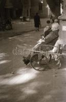 cca 1949 Budapest, Szent Lukács gyógyfürdő és a falán elhelyezett hálaadó márványtáblák Rózsa György...