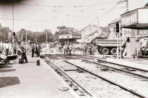 1990 Budapest, Moszkva téri átépítés, 15 db vintage negatív (24x36 mm) + 3 db mai nagyítás (cca 1960...