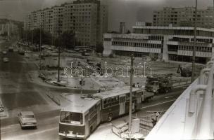 1984. július 9. Budapest, Flórián téri felüljáró építése és a környezete, járművek, közlekedés, 37 d...