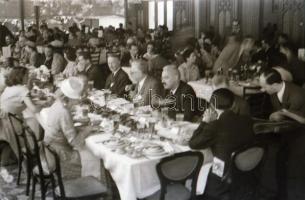 cca 1948 Budapesten megrendezett orvos kongresszus, 41 db vintage negatív Rózsa György (?-?) budapes...