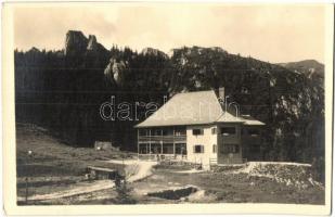 1933 Brassó, Kronstadt, Brasov; Nagykőhavasi BTE (Brassói Turista Egylet) menedékháza, székely intézmény / rest house at the Piatra Mare mountain. photo