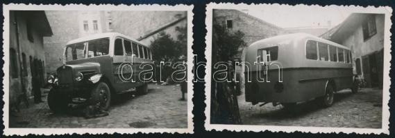 1940 Személyszállítás autóbusszal, Rákoshegy-Rákoskeresztúr-Budapest, 2 db fotó, egyik felületén kis törésnyomokkal, 6x8,5 cm