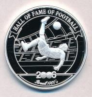 Uganda 2006. 2000Sh Ag "A labdarúgás halhatatlanjainak csarnoka - Brazília 1960-as évek / Pelé" T:PP  Uganda 2006. 2000 Shillings Ag "Hall of Fame of Football - Brazil 1960s / Pelé" C:PP