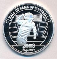 Uganda 2006. 2000Sh Ag "A labdarúgás halhatatlanjainak csarnoka - Olaszország 2000-es évek / Paolo Maldini" T:PP Uganda 2006. 2000 Shillings Ag "Hall of Fame of Football - Italy 2000s / Paolo Maldini" C:PP