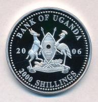 Uganda 2006. 2000Sh Ag "A labdarúgás halhatatlanjainak csarnoka - Portugália 1960-as évek / Eus...