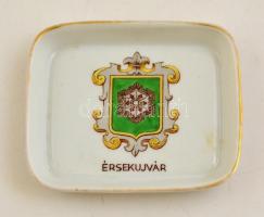 Herendi(1939) porcelán Érsekújvár címeres tálka, kézzel festett, jelzett, kopásnyomokkal, 8×6,5 cm