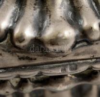 Ezüst(Ag) doboz fa betéttel, jelzett, 12×8×5 cm, bruttó: 246,6 g