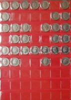 Jó világgyűjtemény 297db régi és új, sok tengerentúl és svájci 2db éremtartóban