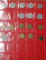 Jó világgyűjtemény 297db régi és új, sok tengerentúl és svájci 2db éremtartóban