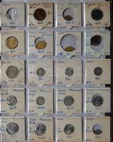 Jó világgyűjtemény 557db régi és új, sok tengerentúlon 2db éremtartóban