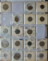 Jó világgyűjtemény 557db régi és új, sok tengerentúlon 2db éremtartóban