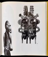 Bodrogi Tibor (szerk.):Törzsi művészet 1-2. kötet. Bp.,1981, Corvina. Kiadói egészvászon-kötés, kiad...