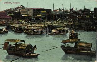 Kb. 100 db rég képeslap, főleg külföldi városképes lapok, motívumlapok, közte sok régi fotó / Cca. 1...