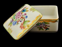Herendi Viktória mintás porcelán dobozka, kézzel festett, jelzett, hibátlan, 9×8,5×4 cm