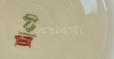 Csehszlovák porcelán tál Hüttl Tivadar Műfestészetének pecsétjével, jelzett, kopásnyomokkal, d: 23,5...