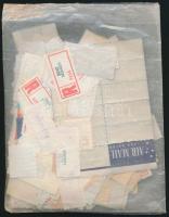 Sok száz darabos tétel: ragjegyek és levélzárók