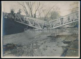 1915 Zboró (Felvidék), felrobbantott híd, fotó, 7,5×11 cm