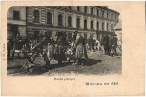 Moscow, Moscou; Marché publique / market in summer time