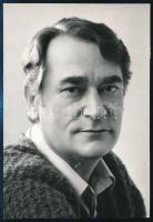 Tolnai Miklós (1940-2015) színész aláírása őt ábrázoló fotó hátulján