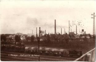 Ploiesti, Ploesti; Rafineriile de Petrol / Petroleum Factory, railway tracks