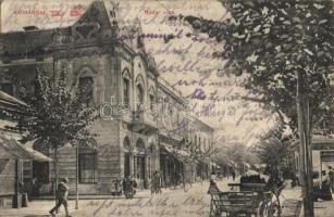 Komárom, Komárno; Nádor utca. L. H. K. / street view (fa)