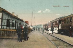 Királyháza, Koroleve; vasútállomás és vonat / Bahnhof / railway station with train