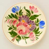 Miskolc virágmintás kerámia tál, kézzel festett, jelzett, lepattanással, d: 22,5 cm