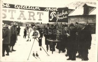 1934 Besztercebánya; Banská Bystrica; Síverseny, síelők a startnál, téli sport / ski race, skiers at the start line, winter sport. J. Ruml photo (EK)