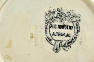 August Nowotny Altrohlau vadászjelentes porcelán fali dísztál, levonóképes, jelzett, hajszálvékony r...