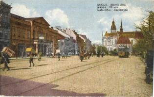 Kassa, Kosice; Fő utca, villamos, dobozokat háton cipelő emberek / main street with tram and people carrying big boxes on their backs (Rb)
