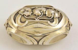 Szecessziós ezüst pirulás szelence aranyozott belső résszel / Art nouveau pill box 25,8 g 6,5x3 cm