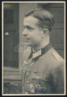 cca 1940 Német tiszthelyettes kitüntetésekkel: vaskereszt, gyalogsági rohamjelvény, stb. / German Wehrmacht NCO with insignia: Iron Cross, Infantry Assault Badge, etc., 9×12 cm